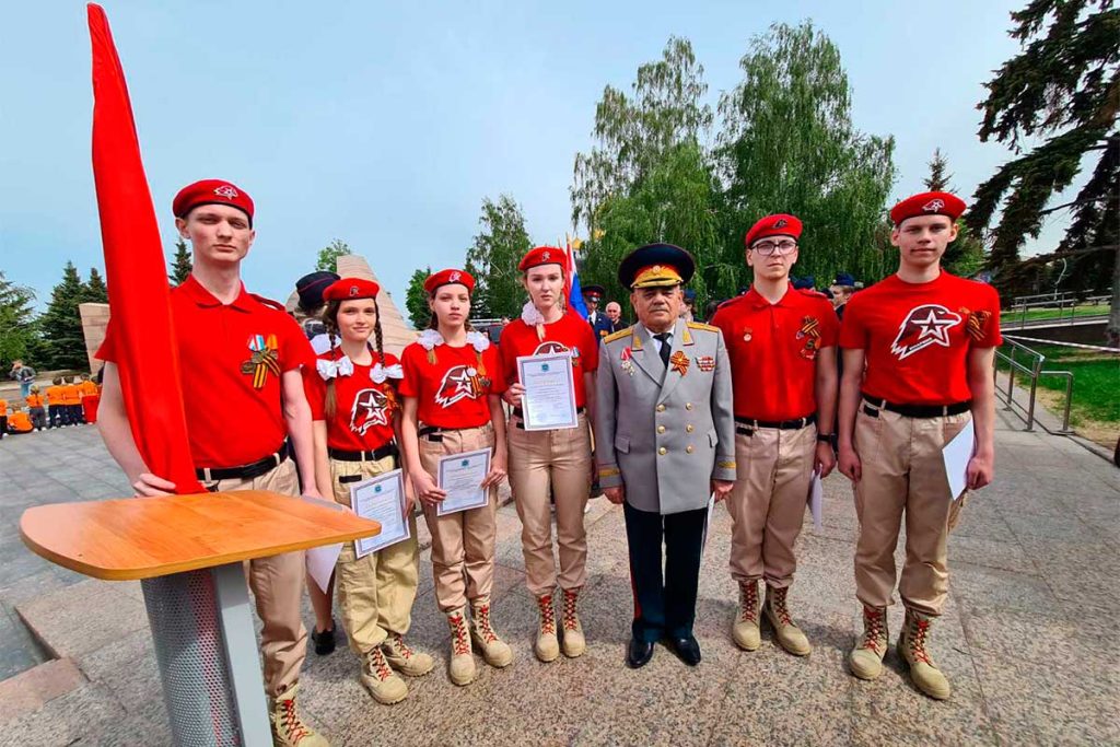 Участники военно-туристического клуба «Экстрим»